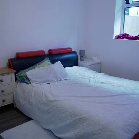 Avonmouth Apartment *